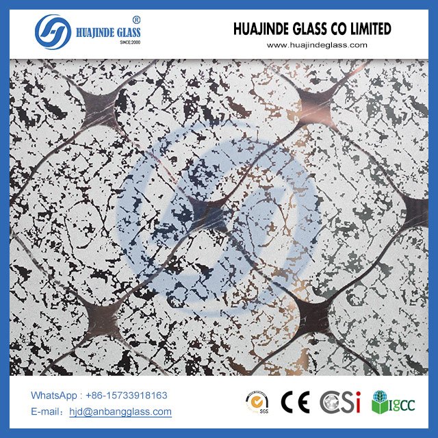 زجاج محفور بالحامض