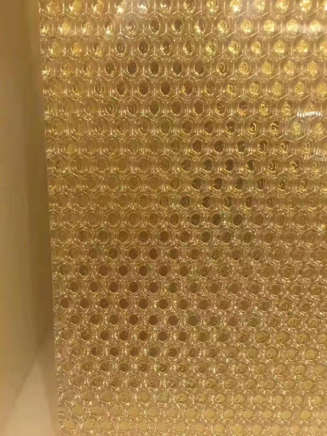 color reflective pattern glass