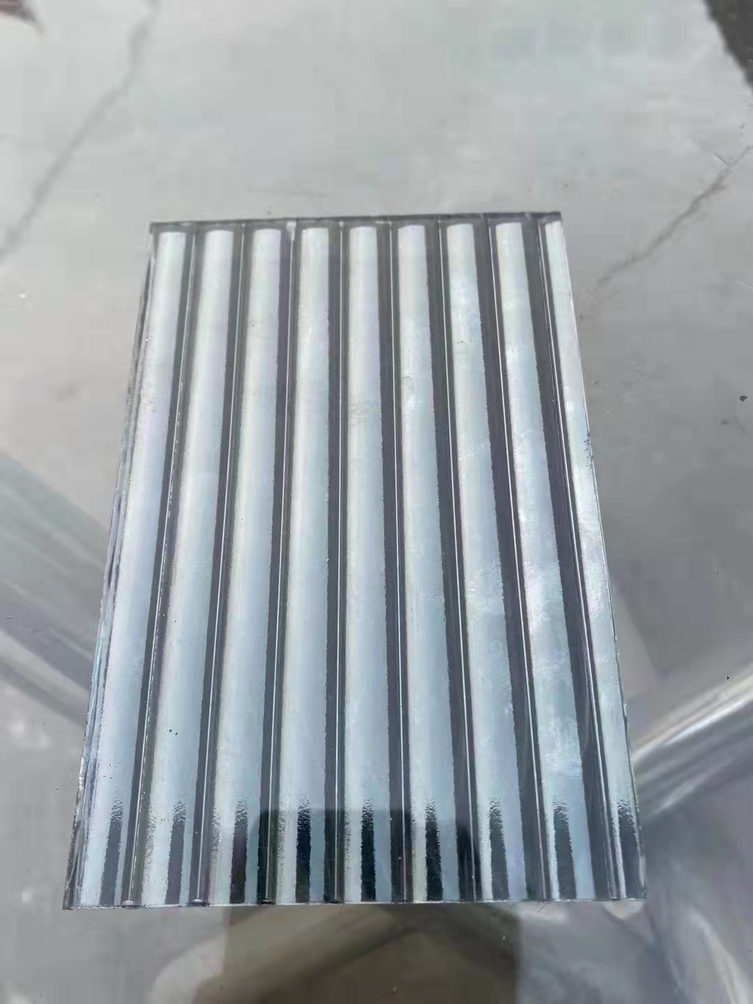 color reflective pattern glass